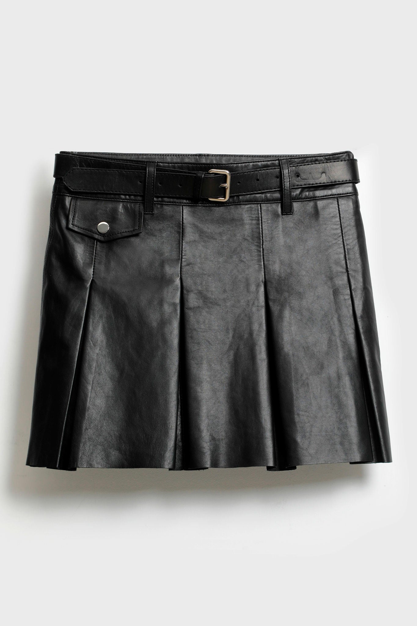 LOLA BLACK