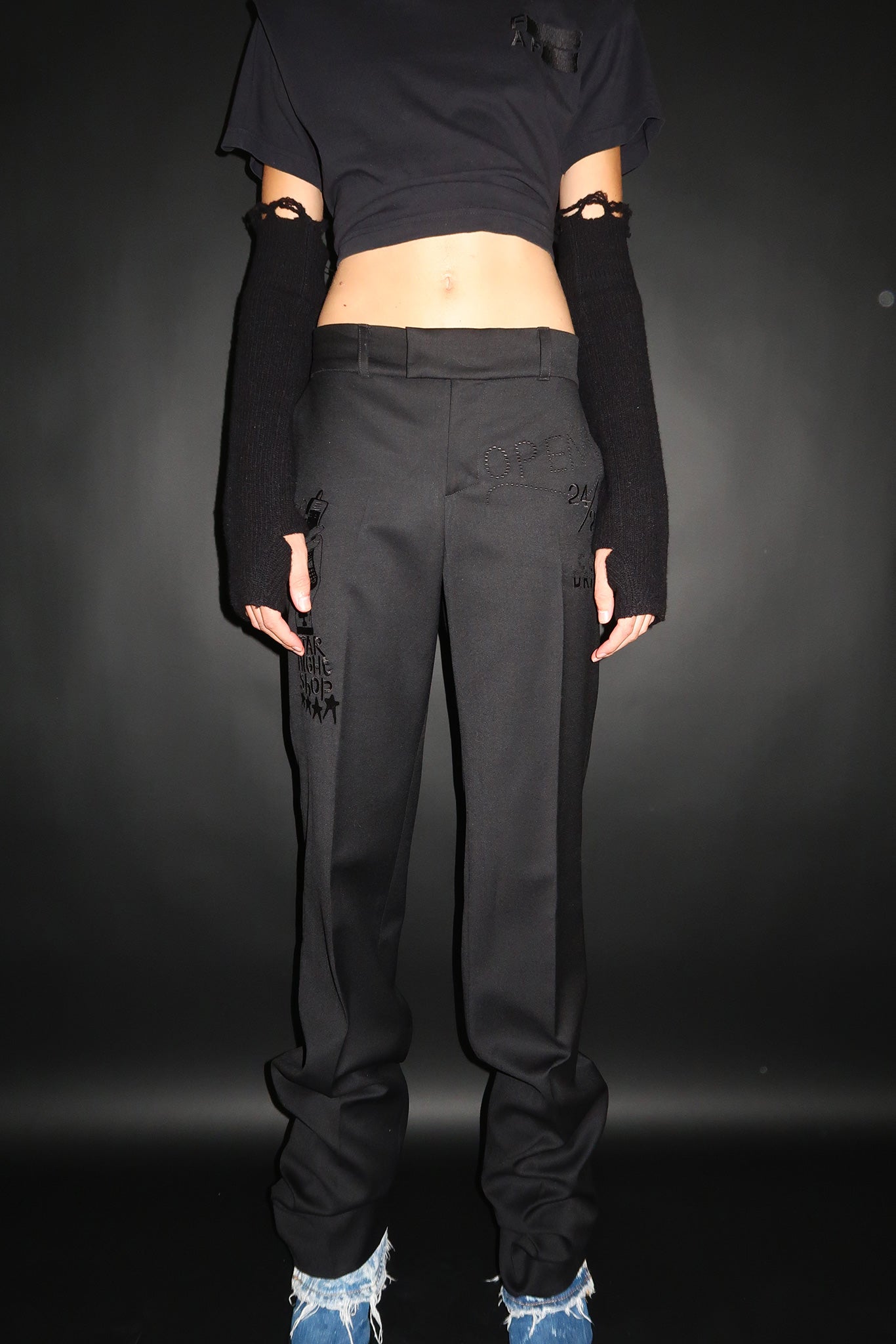 MATT EMBROIDERY BLACK